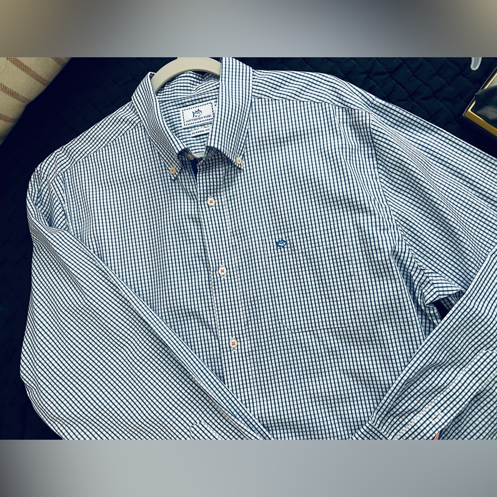 NWOT Southern Tide Classic fit button up shirt